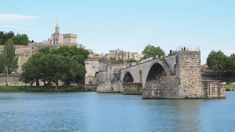 Comment se rencontrer à Avignon